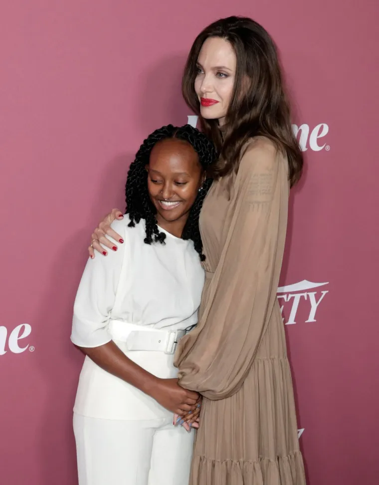Kći Angeline Jolie uhvaćena u društvu važne osobe, izostao jedan detalj