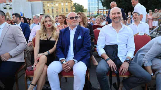 Mala crna haljina bila je dovoljna da Blanka Mateša ukrade svu pažnju na 90. Zlatnoj igli