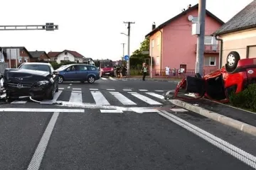 Strašan sudar u Međimurju, auto završio na krovu: Slovenka u Mercedesu napravila veliku grešku