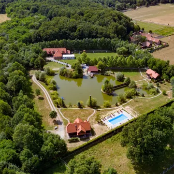 Za stolom u Sisačko-moslavačkoj županiji: Tradicija, okusi i čaša vina koja miriše na zavičaj