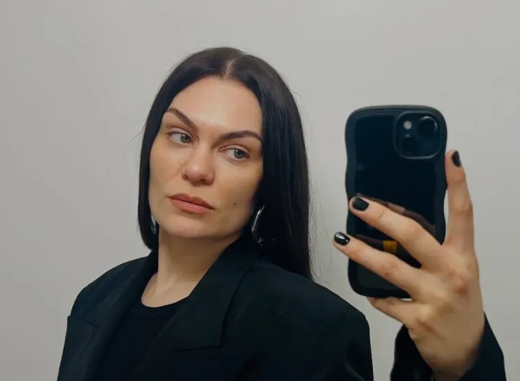 Teški dani za pjevačicu (37): Bila na operaciji zbog raka, oglasila se iz bolnice