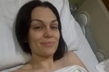 Teški dani za pjevačicu (37): Bila na operaciji zbog raka, oglasila se iz bolnice