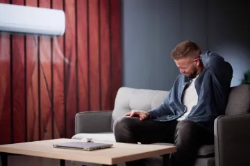Ukočili ste se zbog klime? Ovako možete ublažiti bolove u vratu i leđima