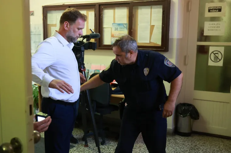 Zanimljiva situacija! Ključni svjedok: 'Pomagao sam Banožiću', policajac: 'Nisam vidio nikog osim kolega...'