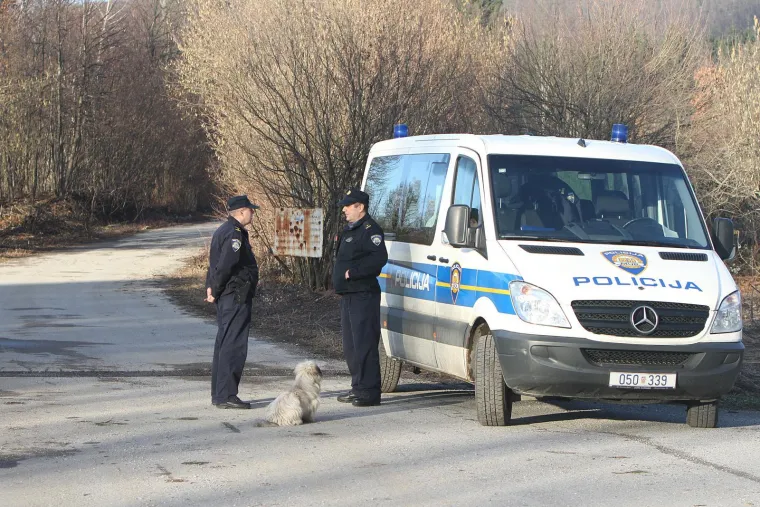 Poginuo pirotehničar u bivšem vojnom skladištu kod Ogulina! Pogledajte fotografije s mjesta tragedije