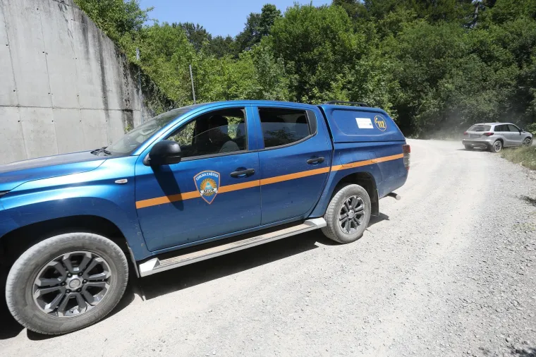 Poginuo pirotehničar u bivšem vojnom skladištu kod Ogulina! Pogledajte fotografije s mjesta tragedije
