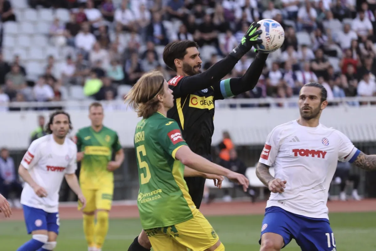 Hajduku propada još jedna velika vratarska želja: Klubu se javio grčki prvoligaš