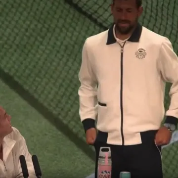 Đoković dobro raspoložen pred Wimbledon: Pogledajte kako su on i Sabalenka nasmijali novinare