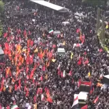Tisuće na ulicama žele osvetu za krv vojnika i znanstvenika: 'Smrt SAD-u!'