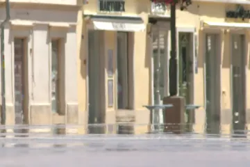 Na ulicama prizor apokalipse, a telefon se užario od poziva za pomoć!