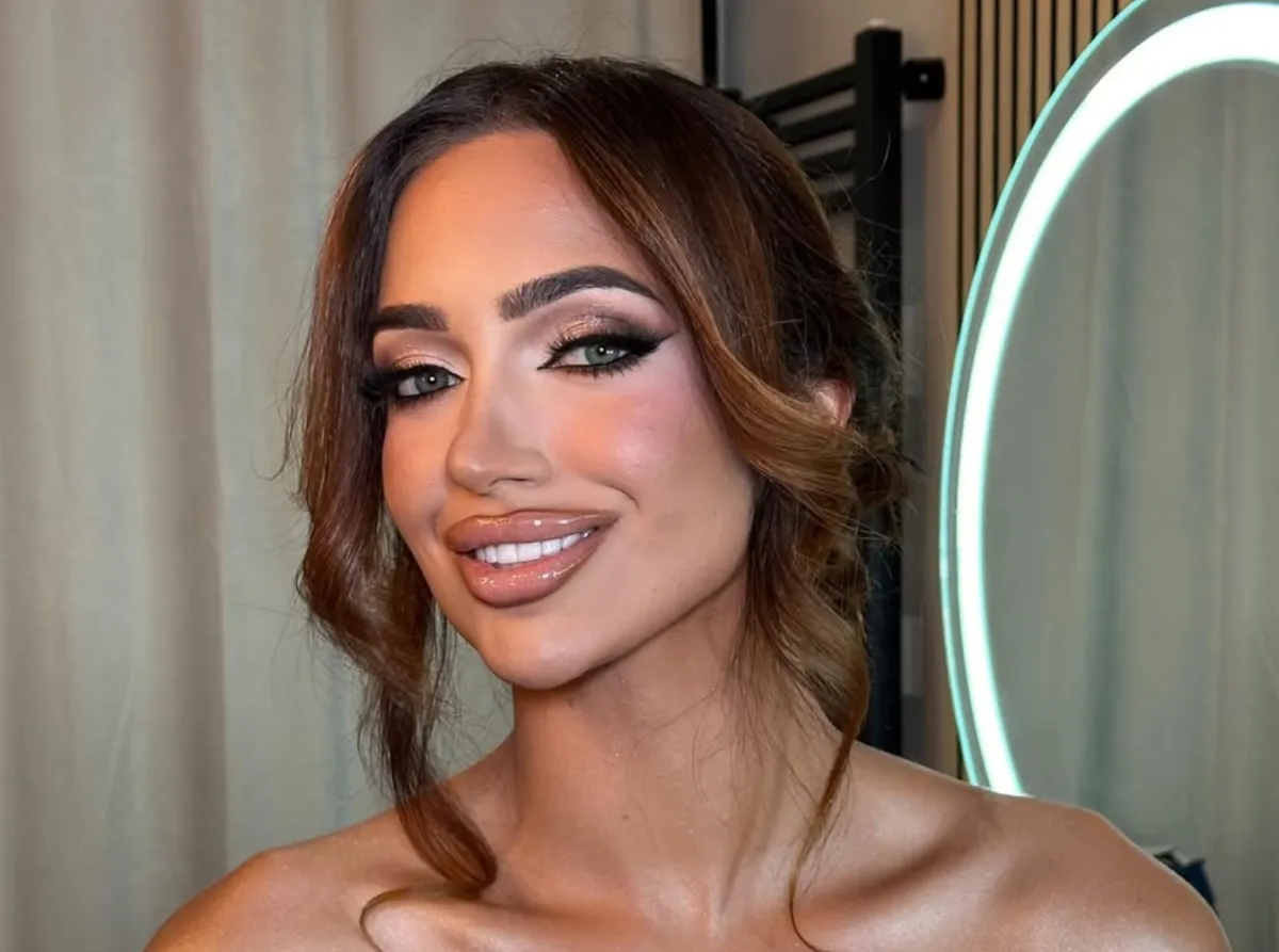 Laura iz 'Gospodina Savršenog' pokazala figuru u badiću i otkrila s kim uživa na Jadranu