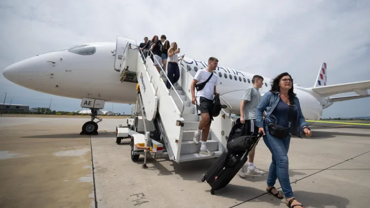 Putnici oduševljeni novim linijama Croatia Airlinesa: 'Za dva sata doma, to puno znači'