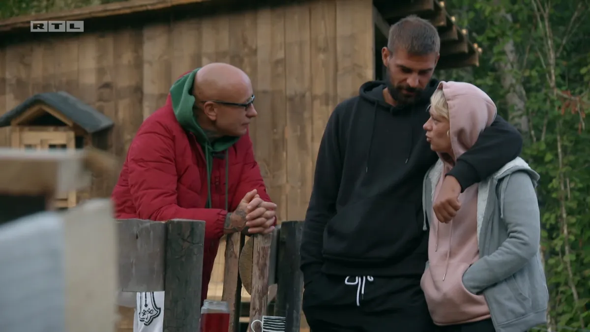 Dejan prozvao svoju obitelj: 'Sad su frendovi, a pljuvali su jedni po drugima'