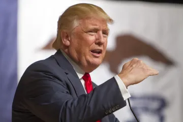 Neviđeni pritisak: Trump opet pozvao šefa američke središnje banke da podnese ostavku