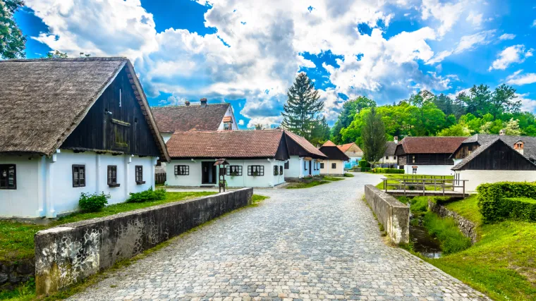 [KVIZ] Možeš li prepoznati zagorske pjesme po jednom stihu?