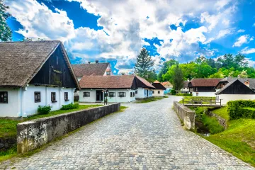 [KVIZ] Možeš li prepoznati zagorske pjesme po jednom stihu?