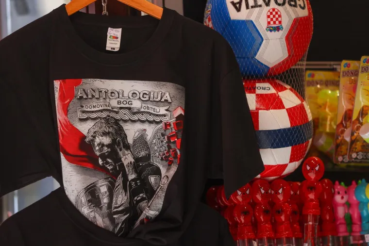 Cijene deru jače od bas-gitare: Fan zona za Thompsonov koncert šokira iznosima