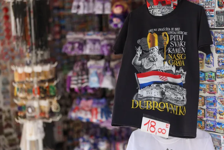 Cijene deru jače od bas-gitare: Fan zona za Thompsonov koncert šokira iznosima