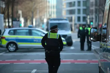 Brutalan napad u vlaku: Sirijac putnike napao sjekirom i čekićem, više ozlijeđenih