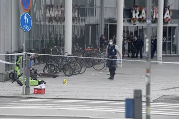 Napad nožem ispred trgovačkog centra: 'Svuda po pločniku je krv'