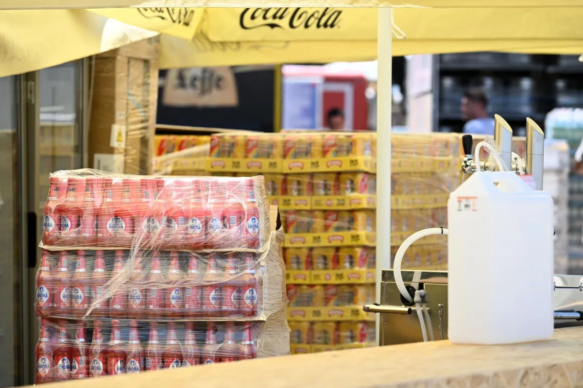 Mislili ste se rashladiti sladoledom na Thompsonovom koncertu? Možda bolje da se kuhate... Objavljene su cijene