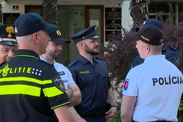 Strani policajci i ove godine na našoj obali: 'Tu smo da pomognemo svojim građanima'