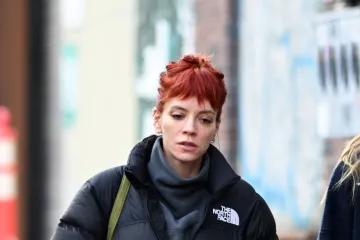 Lily Allen otvoreno o višestrukim pobačajima: 'Imala sam ih četiri ili pet. Ne mogu se sjetiti'