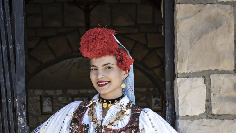 Ljepota i ponos hrvatske baštine: Djevojke iz cijelog svijeta zasjale u Biogradu