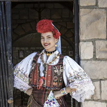 Ljepota i ponos hrvatske baštine: Djevojke iz cijelog svijeta zasjale u Biogradu