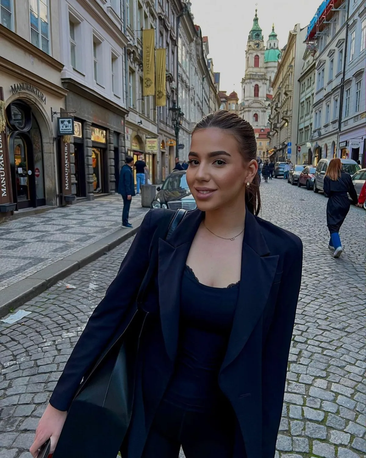 Nitko ne zna čime se bavi Una Čolić: Nasljednica pohađala elitne škole i imala privatnog vozača