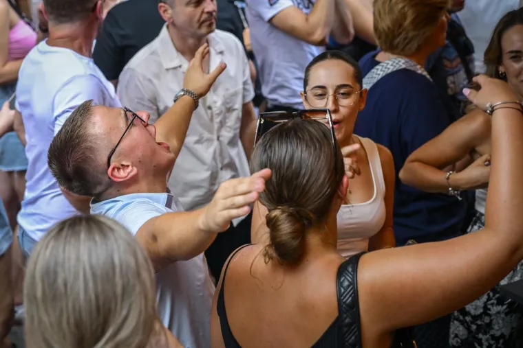 Nastupila zabrana oko Hipodroma, na Bundeku utihnula glazba: 'Kiša natopila kablove'
