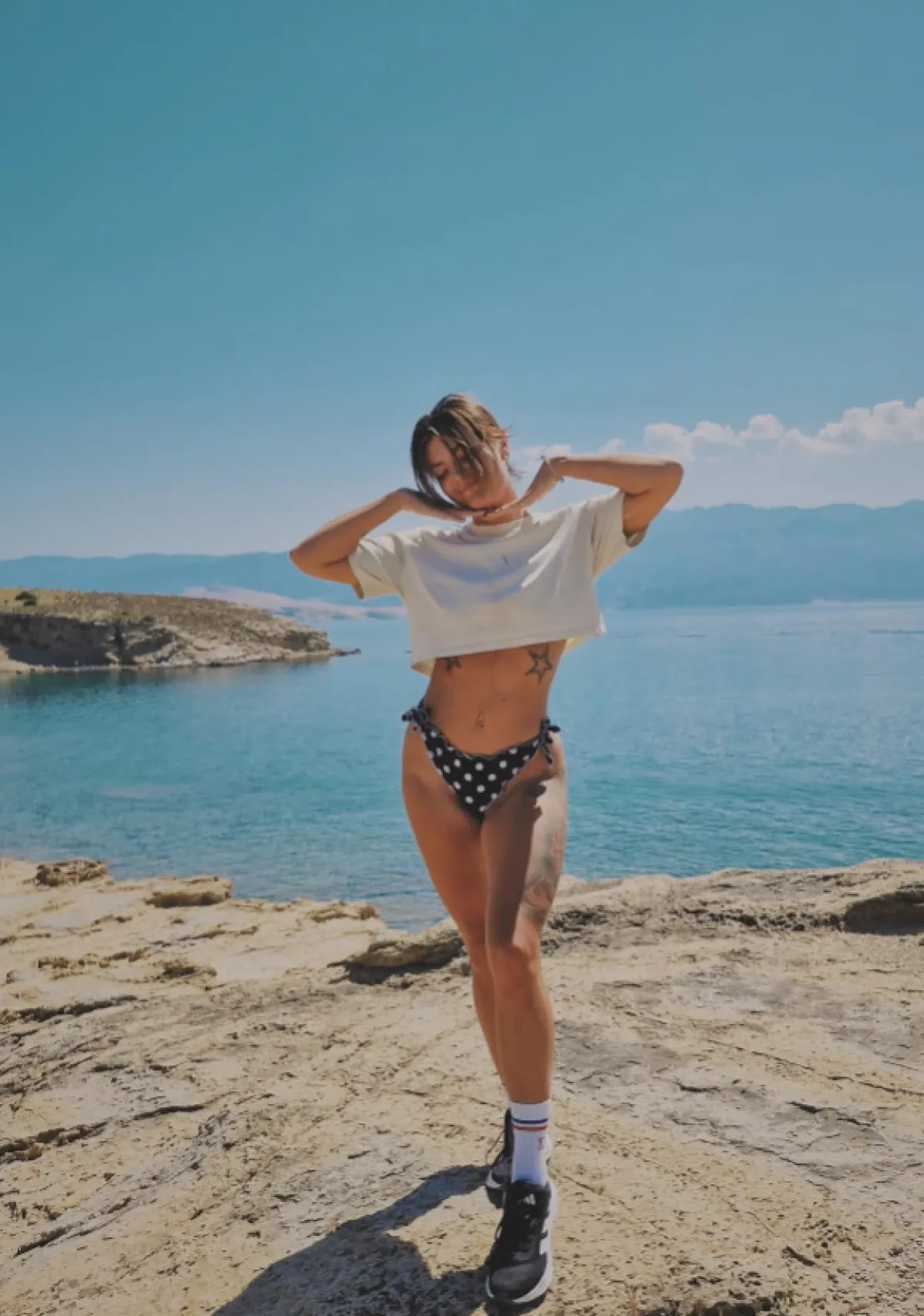 Ella Dvornik u kupaćem kostimu osvojila jednog fana: 'Nije dovoljno vruće pa dižeš temperaturu'