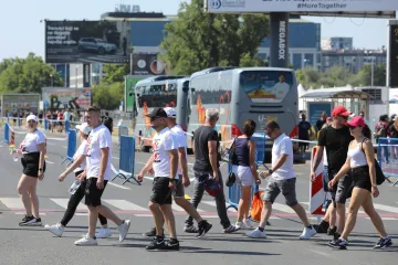 Fanovi se slijevaju prema Hipodromu, pune se fan zone: 'Policija patrolira posebnim vozilima'
