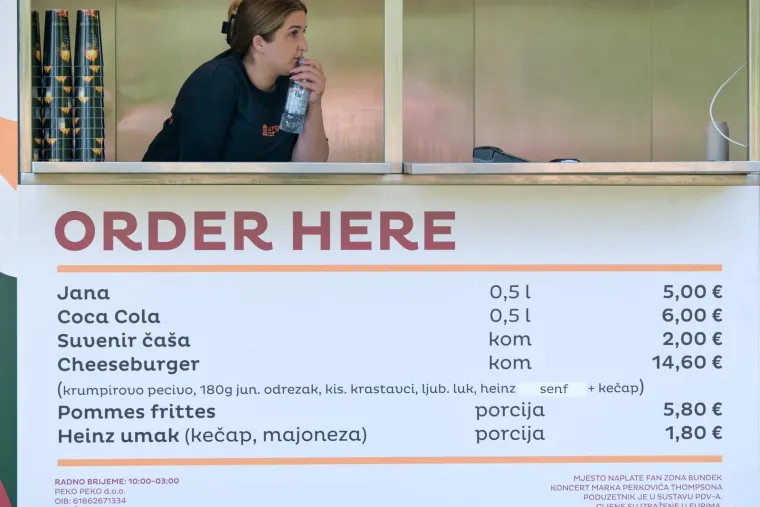 Brutalne cijene u fan zoni na Bundeku: Mnoge je najviše šokirala cijena cheesburgera