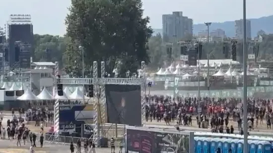 Kakve scene! Pogledajte utrku obožavatelja kako bi imali što bolju poziciju na koncertu