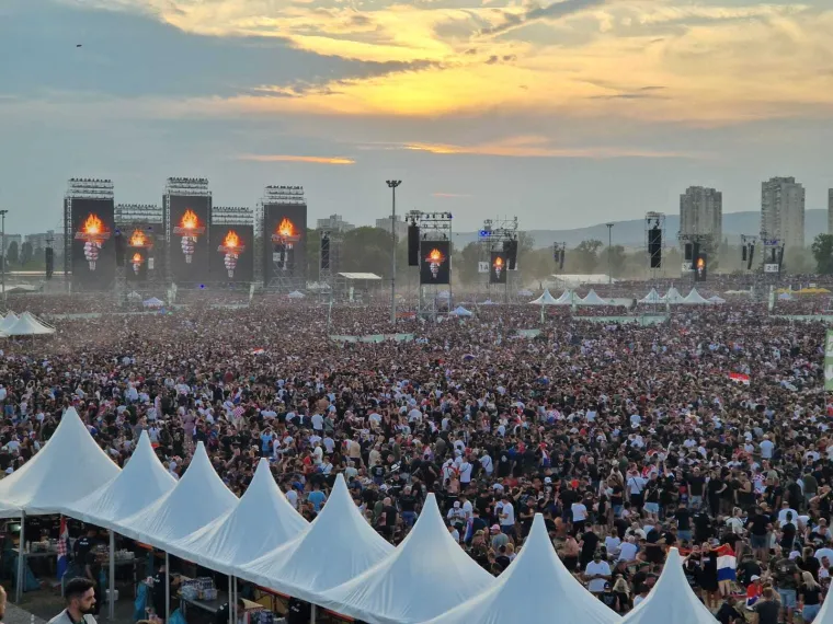 Thompson rasplamsao Hrvate i poslao poruku mladima: 'Mi stari možemo sad mirno umrijeti'