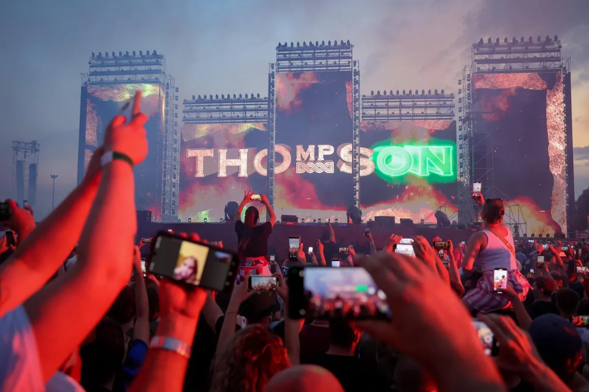 Riječi dirnule brojne fanove: Izvođač duhovne glazbe održao govor na Thompsonovom koncertu