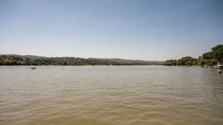 Zapalio se gliser, muškarac i žena opečeni dok su pokušali ugasiti požar