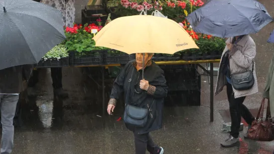 Kiša i jak vjetar, ali stiže i dobra vijest: Evo kada se može očekivati smirivanje vremena