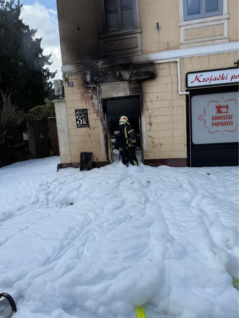 Nakon eksplozije u Samoboru, upozorili: 'Zatvorite prozore, rizik može biti ozbiljan!'
