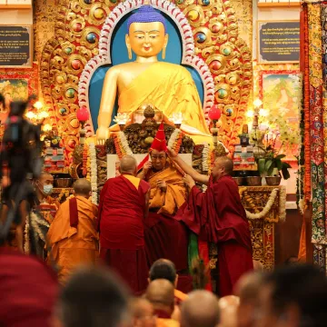 Tibetanski duhovni vođa i miljenik Hollywooda nada se doživjeti 130. godina: Dalaj Lama proslavio 90. rođendan