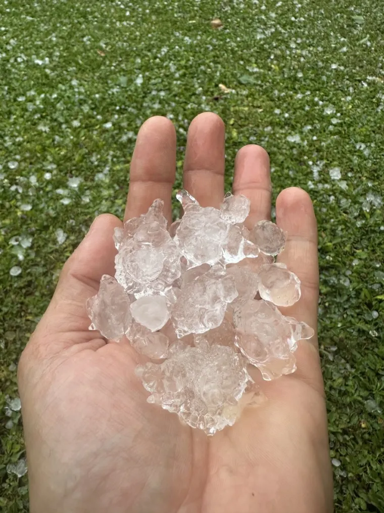 Olujne ćelije u susjedstvu, padala je tuča: Upaljen Meteoalarm za Hrvatsku