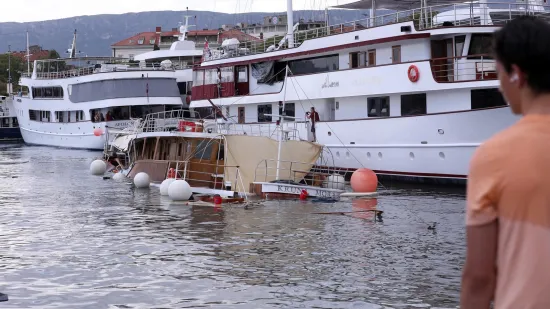 Oglasila se Jadrolinija nakon nesreće: 'Pukli su konopi, zapovjednik je brzo reagirao...'