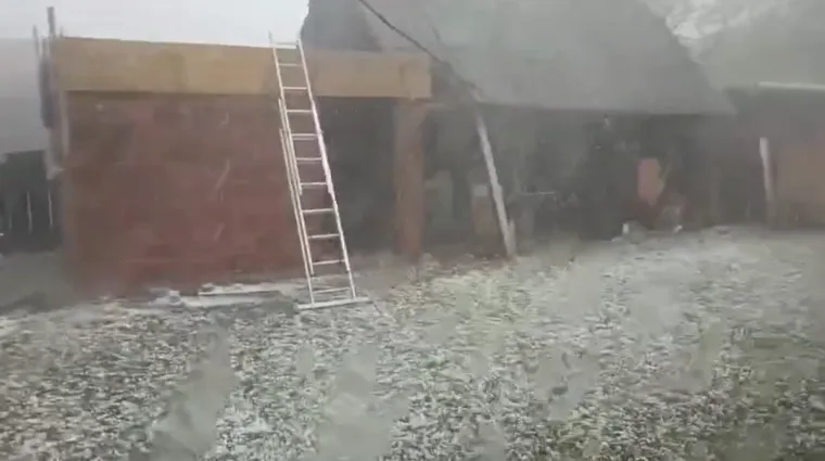 Našice pod udarom tuče, zrna veličine oraha, snimke su nevjerojatne!