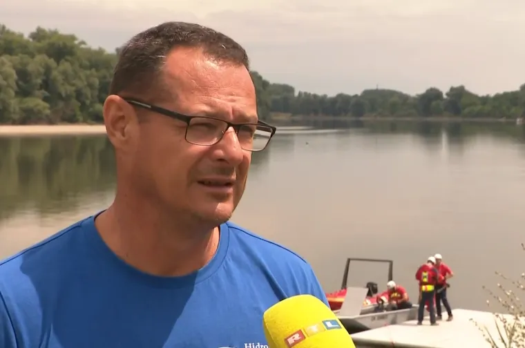 Heroji iz Belišća spasili majku i dijete iz Drave i reanimirali ih: 'Još se traži nestali brat'