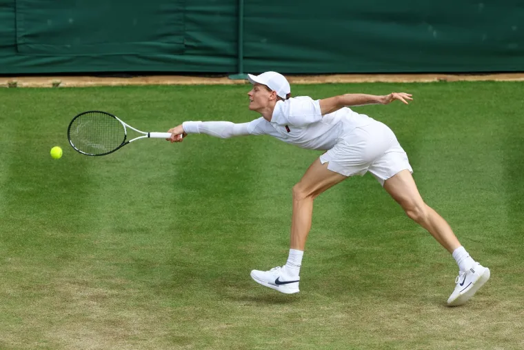 Sinner izjednačio rezultat karijere na Wimbledonu: Čeka boljeg između Đokovića i Cobollija