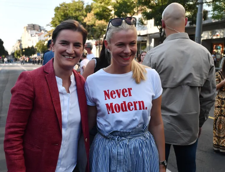 Tko je Milica koja godinama ljubi Anu Brnabić? Nakon rođenja sina s političarkom je imala niz problema