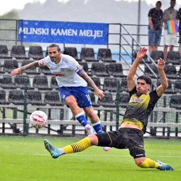Svi žele vidjeti Bijele: Hajduk rasprodaje stadione i na prijateljskim utakmicama