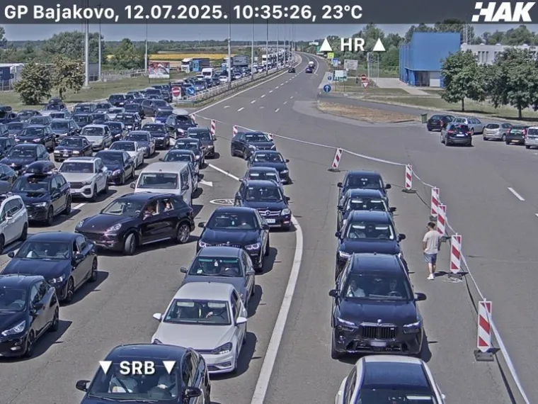Ogromne gužve na ulazu u Hrvatsku, pogledajte snimku kolone na Lučkom iz zraka