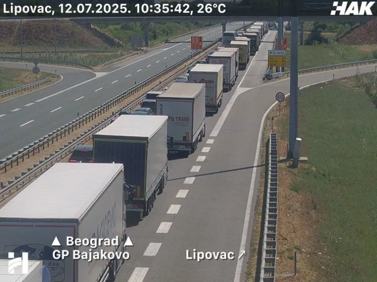 Ogromne gužve na ulazu u Hrvatsku, pogledajte snimku kolone na Lučkom iz zraka